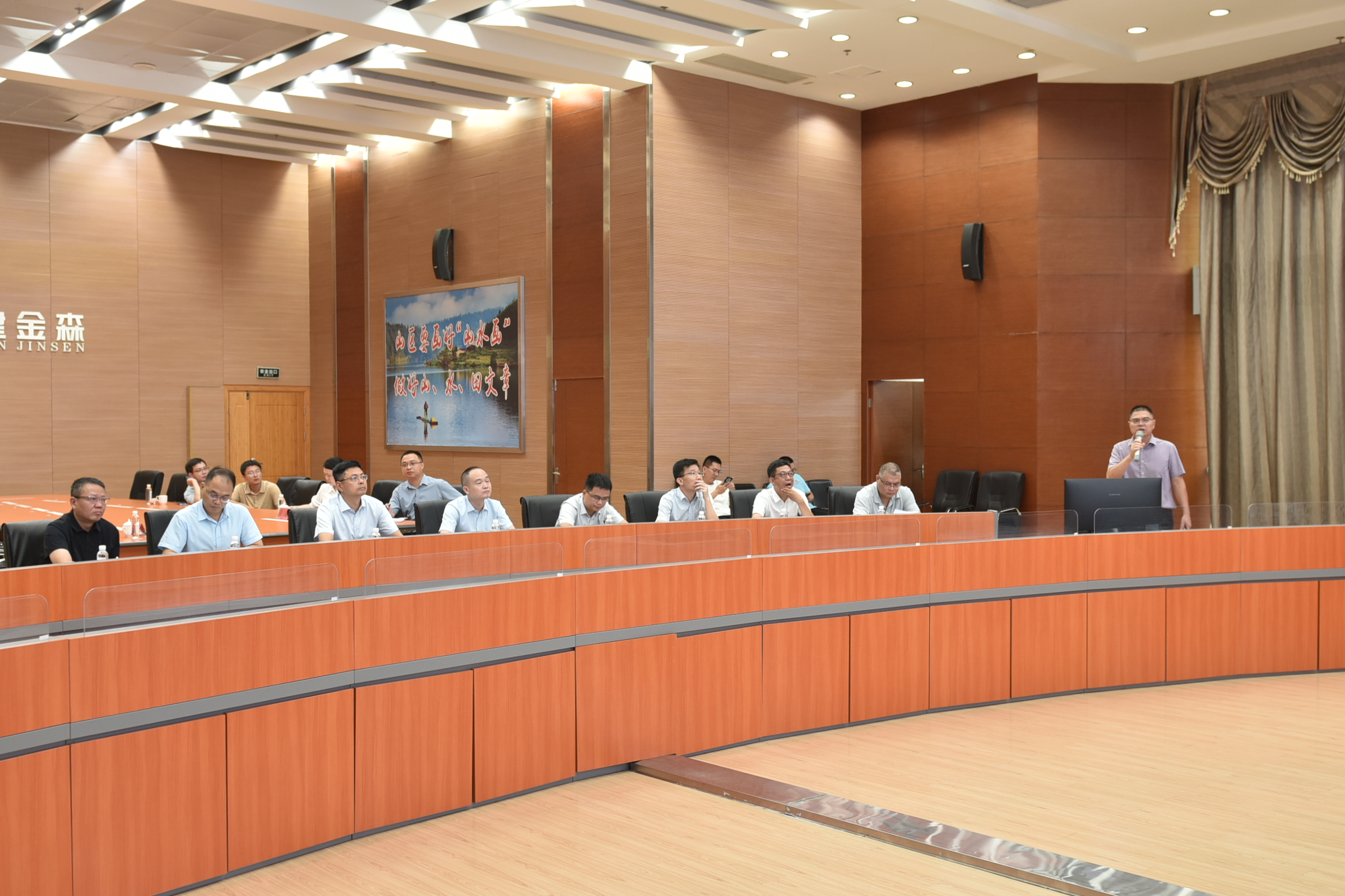 南安市黨政代表團(tuán)至福建金森考察交流 南安市黨政代表團(tuán)至福建金森考察交流